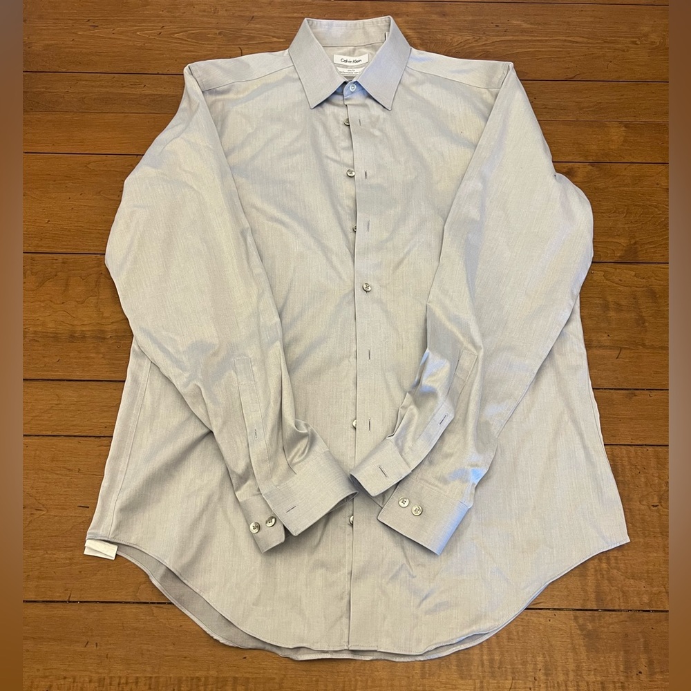 EUC Calvin Klein dress shirt